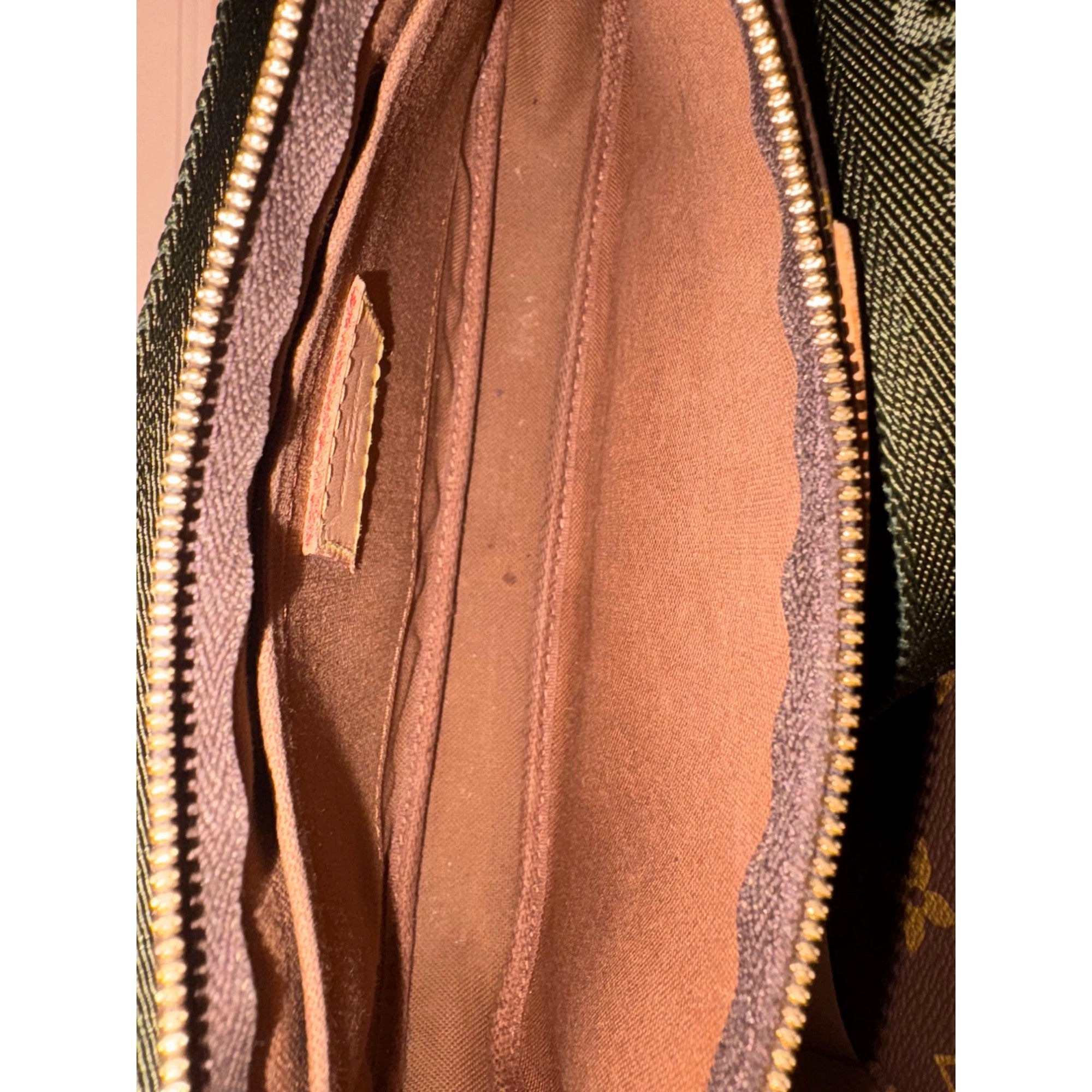 Louis Vuitton Multi Pochette Accessoires Classic Monogram Khaki Crossbody
