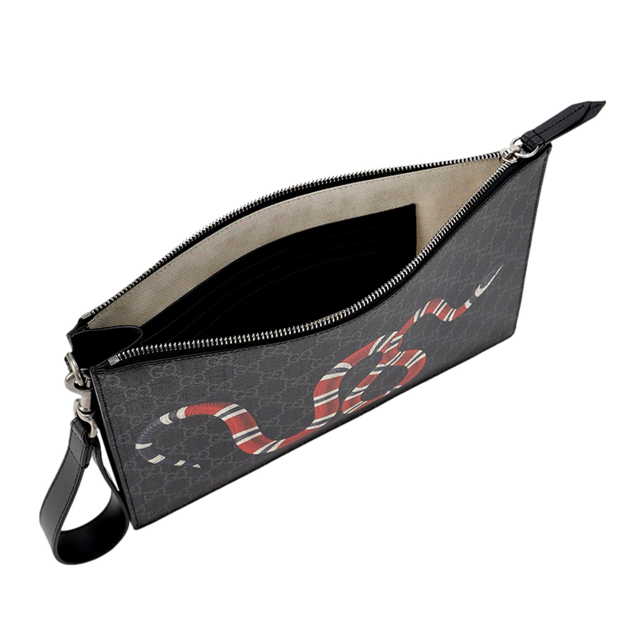 Gucci Bestiary Kingsnake Black GG Supreme Canvas Wristlet Clutch at_Queen_Bee_of_Beverly_Hills
