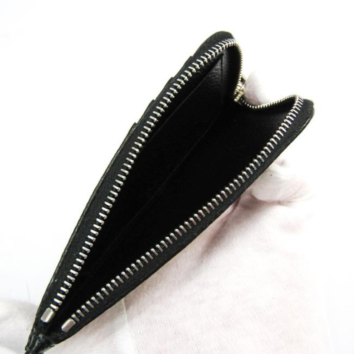 Prada Men's Vitello Micro Grain Black Leather Zipper Card Case Wallet 2MC021 at_Queen_Bee_of_Beverly_Hills