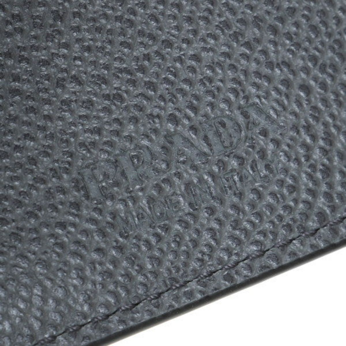 Prada Vitello Micro Grain Mens Vertical Card Holder Black Nero Mercurio 2MC035 at_Queen_Bee_of_Beverly_Hills