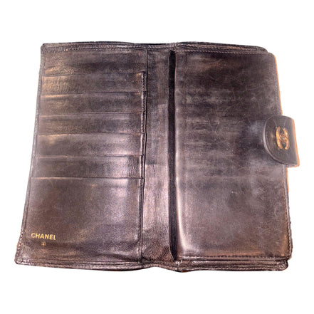 Chanel Vintage Interlocking CC Black Lambskin Quilted Wallet with Coin Compartment available at Queen Bee of Beverly Hills