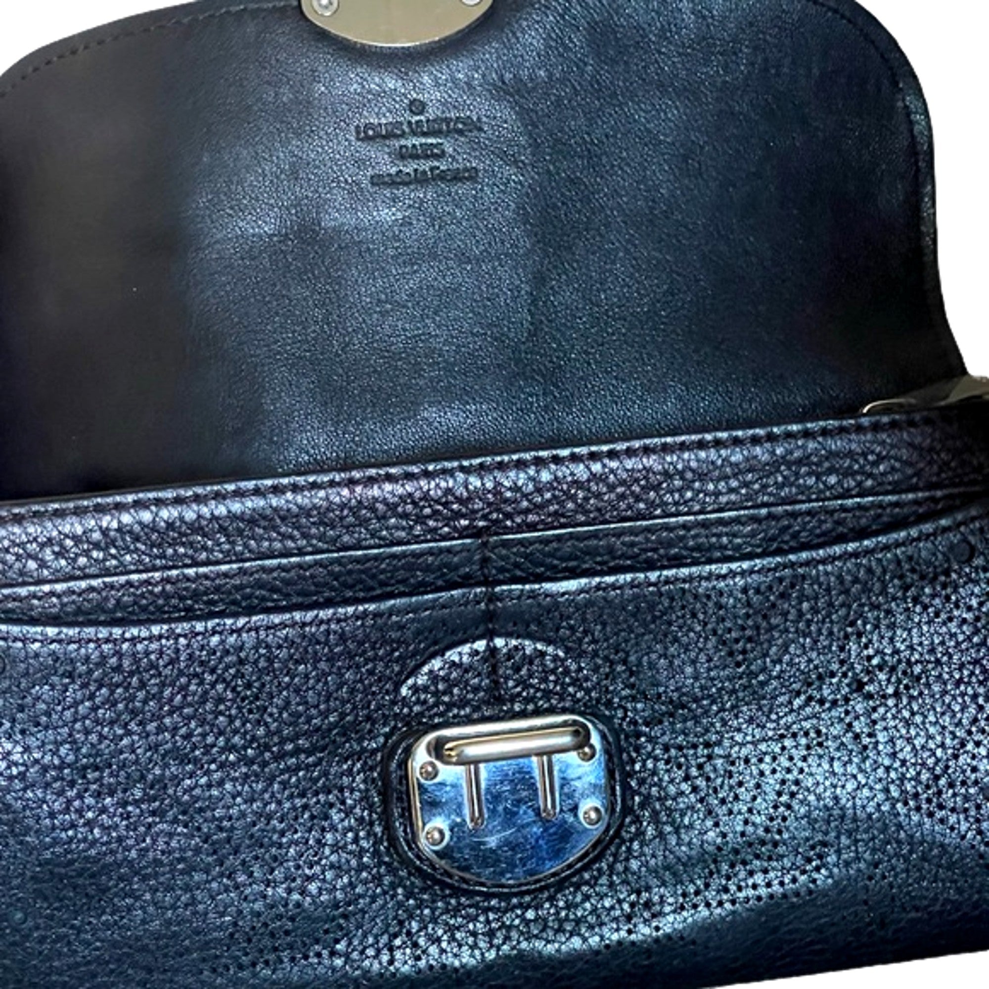 Louis Vuitton Mahina Portefeuille Iris Black Leather Wallet