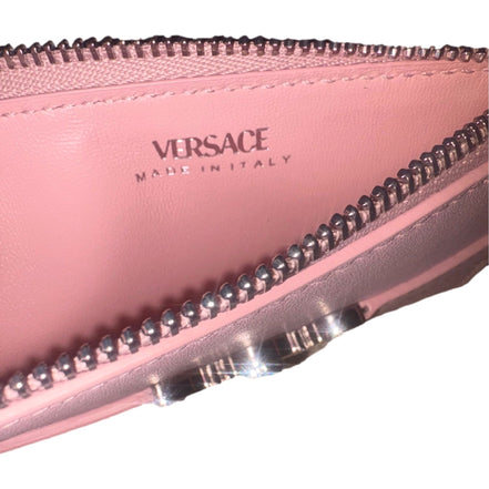 Versace Medusa 95 Dusty Pink Leather Zipper Card Holder Slim Wallet available at Queen Bee of Beverly Hills