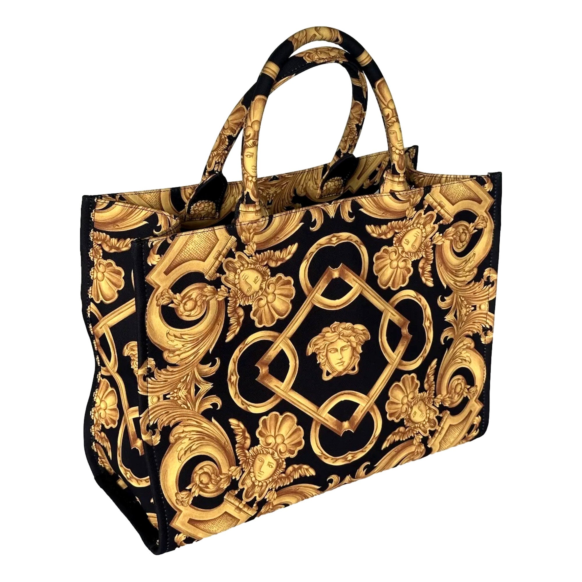 Versace – Queen Bee of Beverly Hills