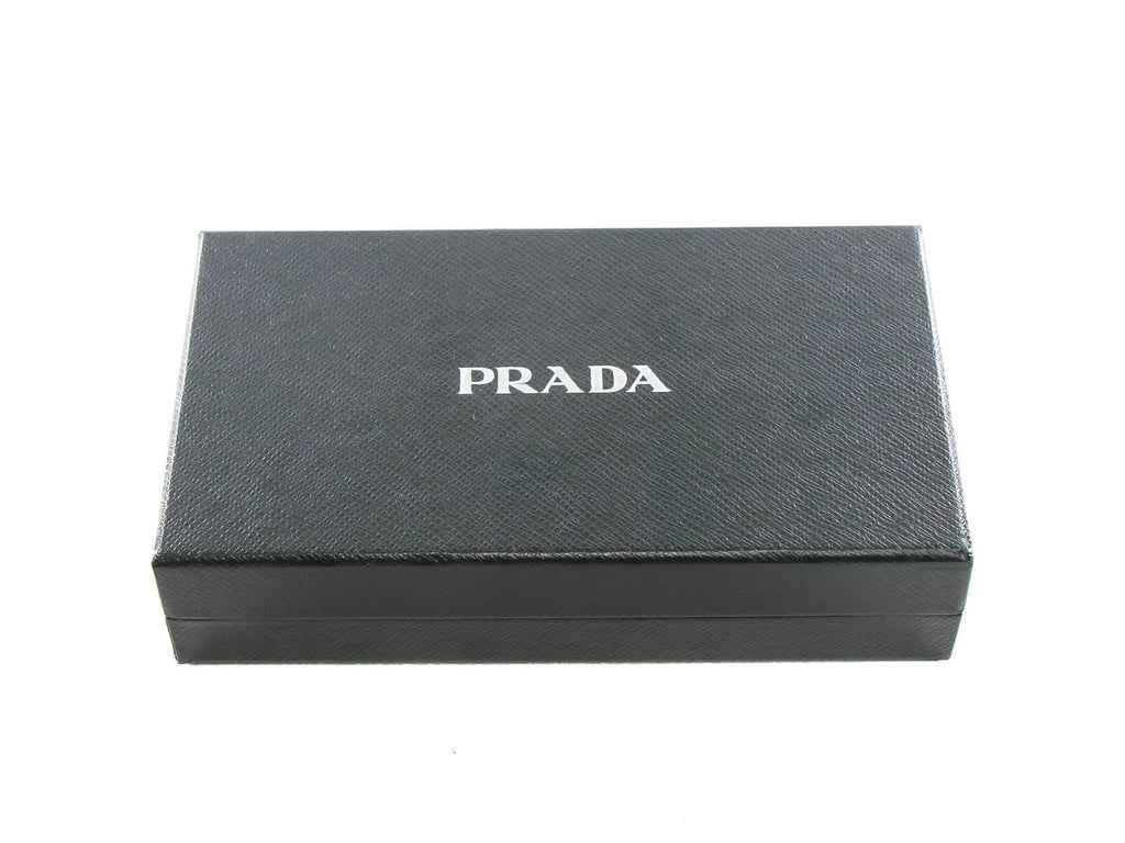 What is Saffiano Leather?  A Prada Luxury Material – Eiken Shop